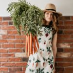 MORKŲ LAPELIŲ PESTO