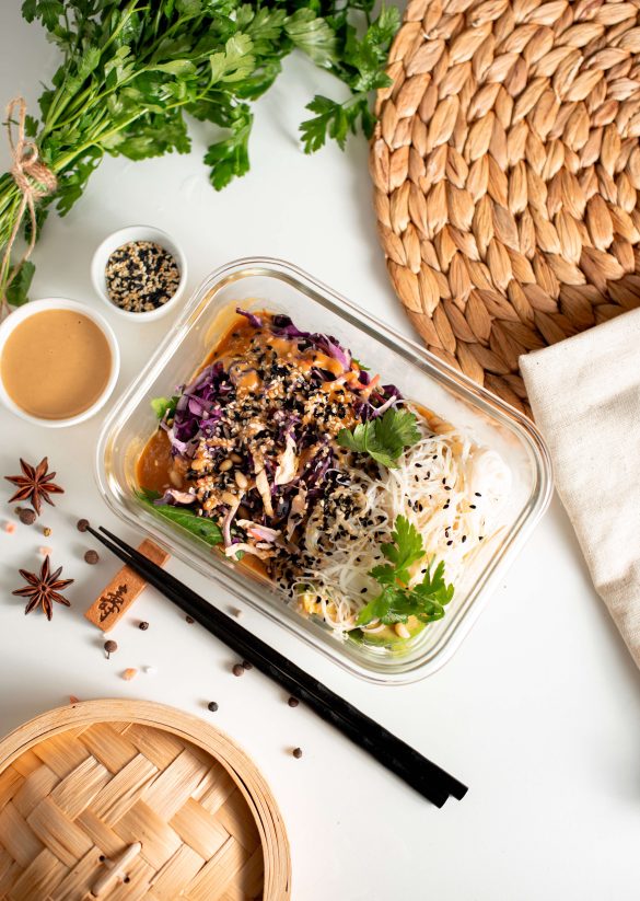 tailandietiskos salotos